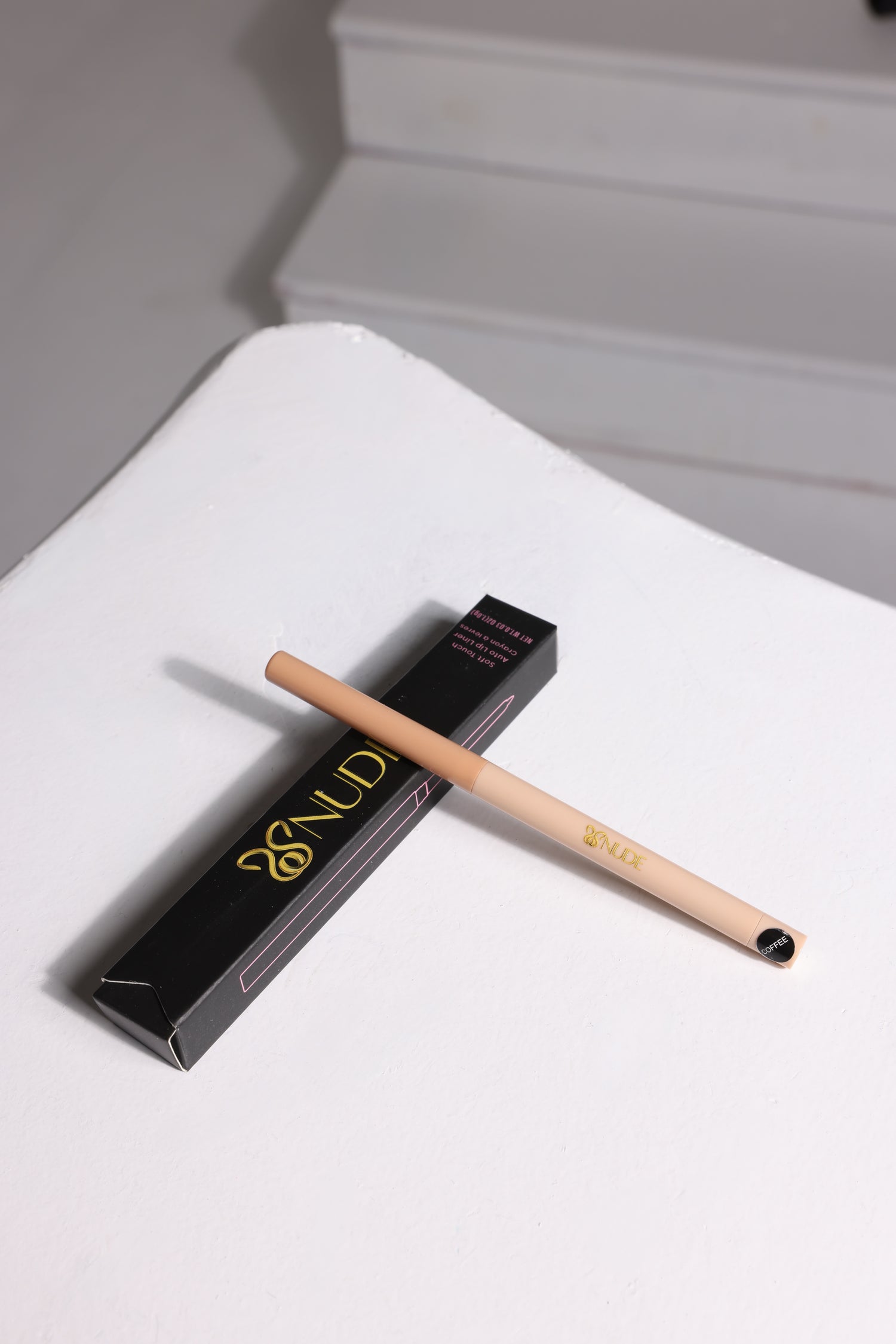 "HAZELNUT COFFEE" Lip Liner
