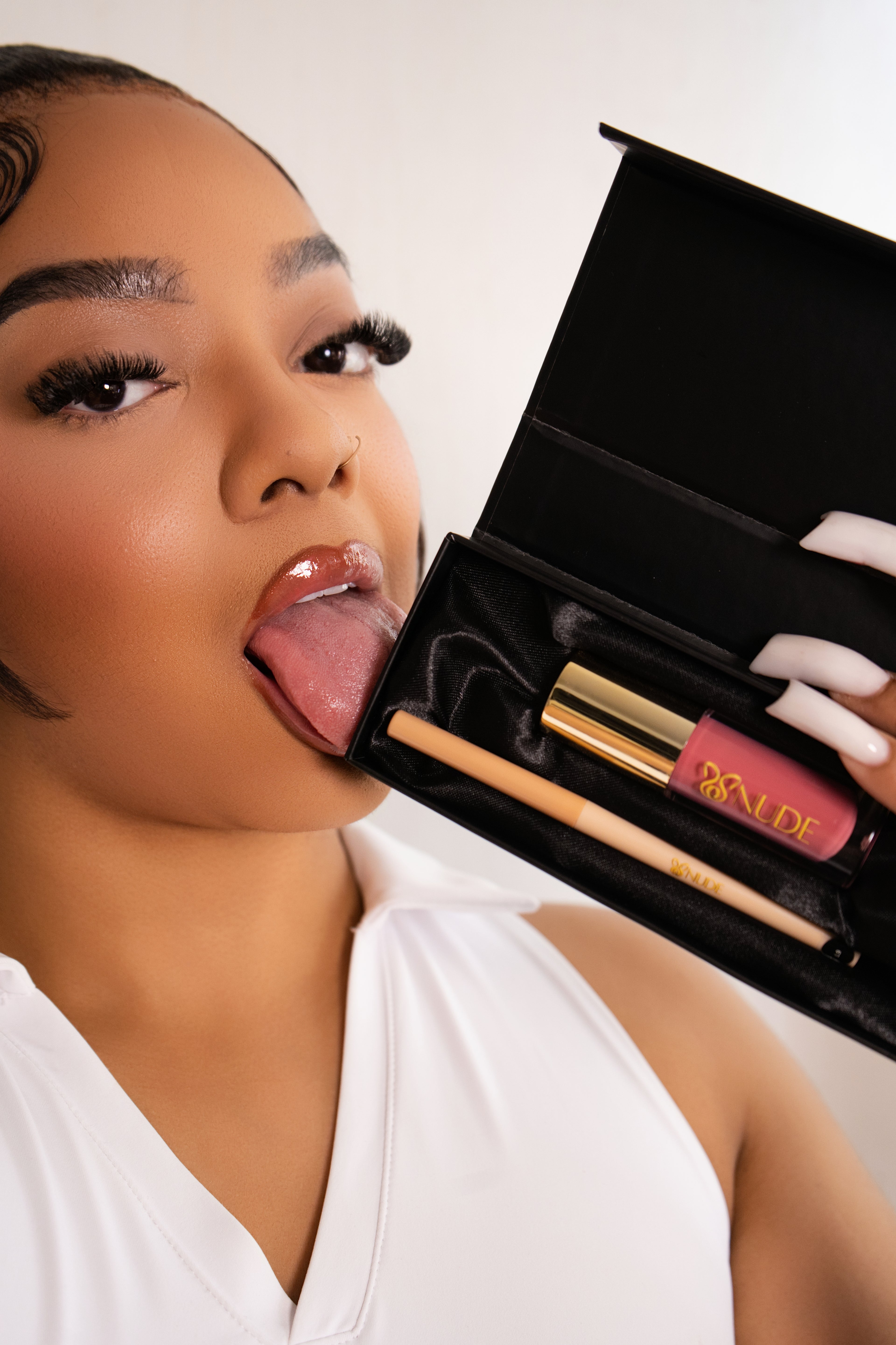 "BRATZ" Lip Kit (Spoiled Gloss + Hazelnut Coffee Liner}